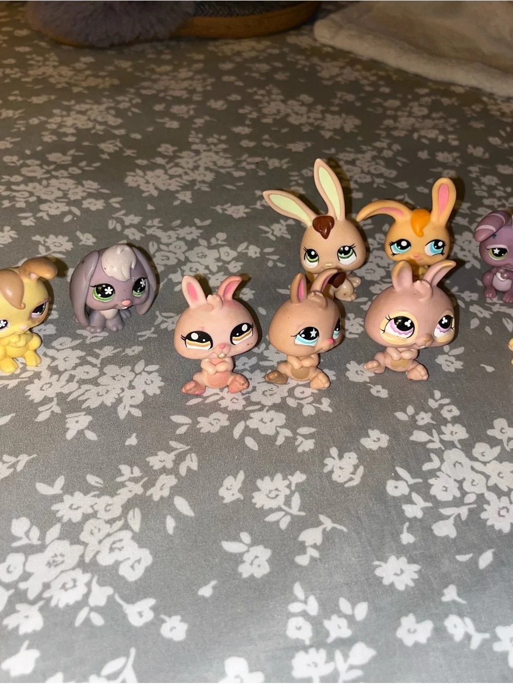 Small littlest pet shop Bunny Figurine Set - Pink Mini Rabbit Toys